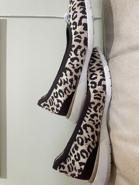 Dr. Scholl's Leopard-Print Slip-On Flats - Beige & Black